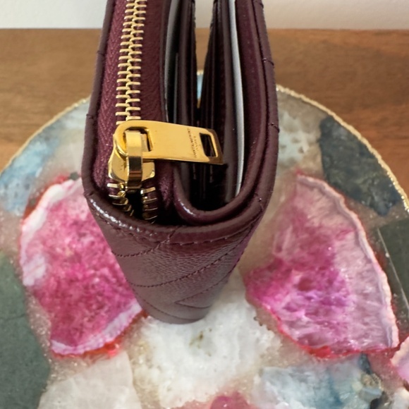 Like New Authentic Saint Laurent Cassandre Matelassé Burgundy Compact Zip Wallet - Picture 13 of 15